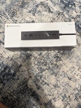 Microsoft Surface Dock 2 Model 1917 - 1GK00001 with adapter and ac cord